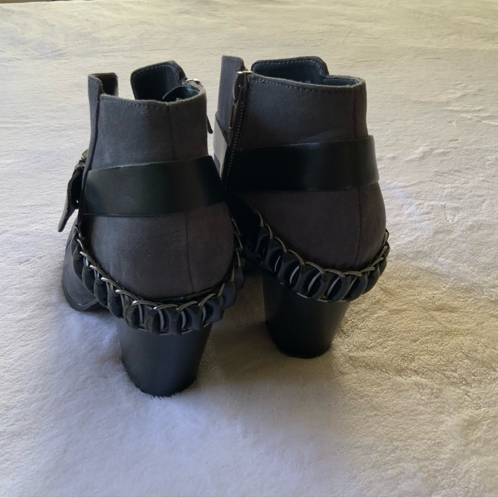 CARLOS by Carlos Santana Macomb Buckeled Ankle Booties - Picture 4 of 8